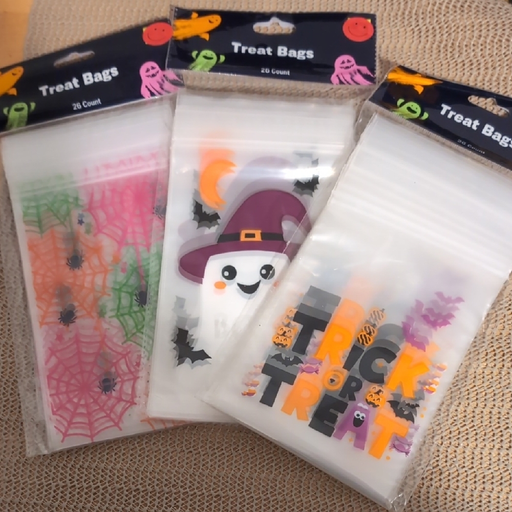 Pick 1 Halloween Treat Bags 26 Count New